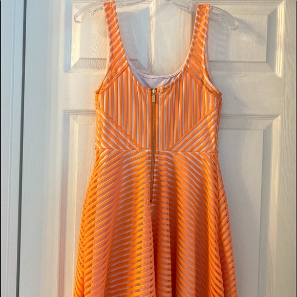 Bebe Fit and flare striped dress - Picture 3 of 8
